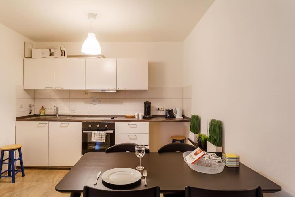 Schoene 2-zimmerwohnung In Hannover-list Hannover